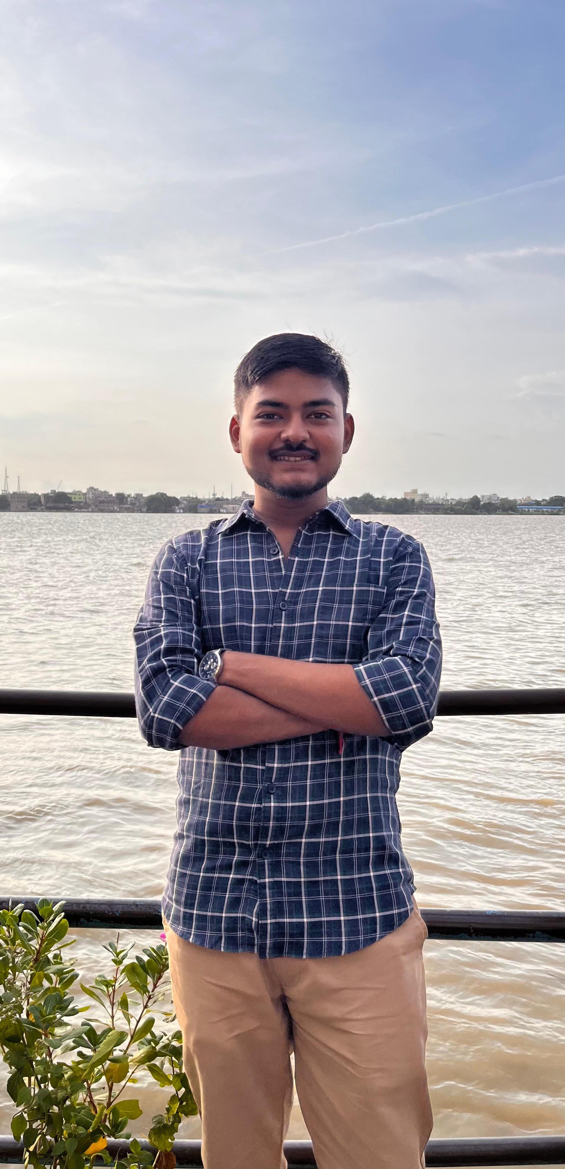 Debtanu Roy headshot